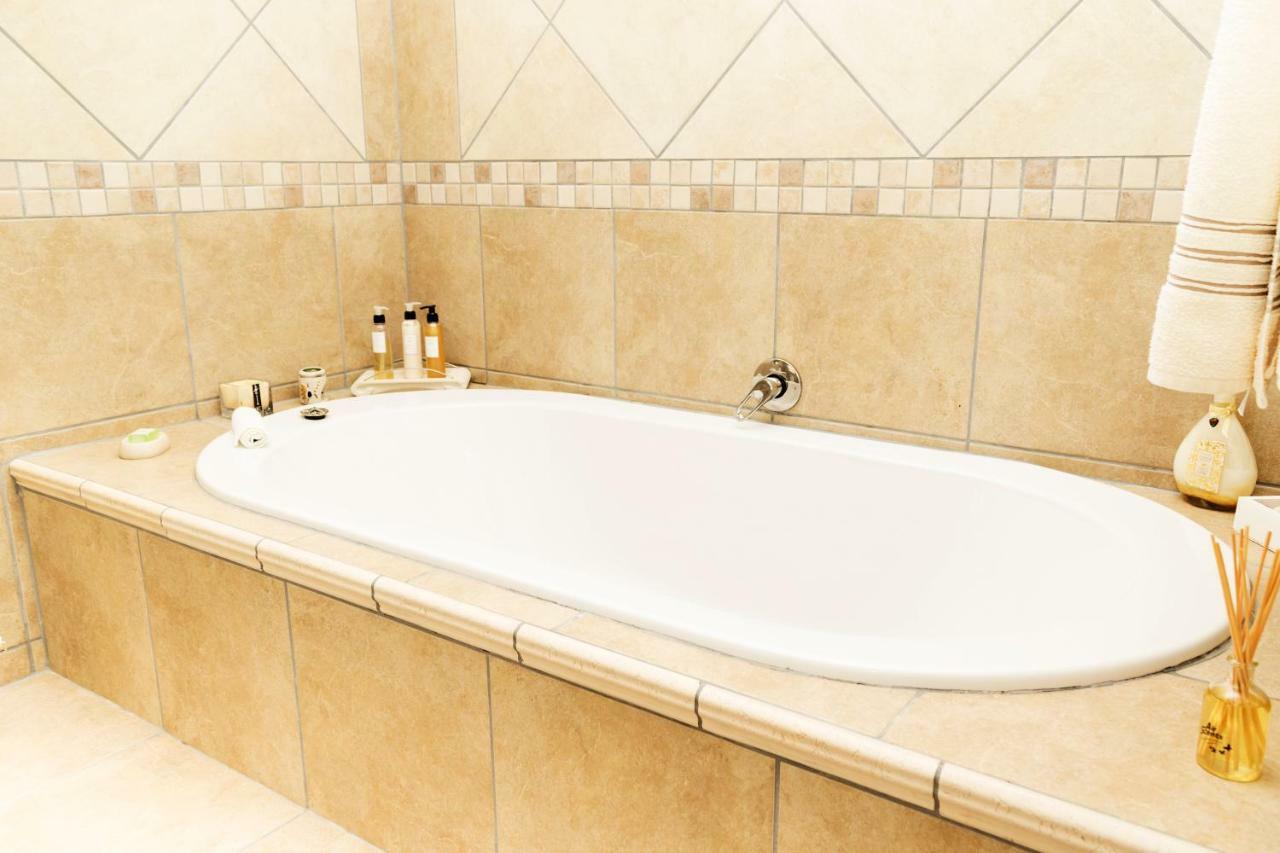 Settle Inn Self Catering Accommodation Colchester Dış mekan fotoğraf