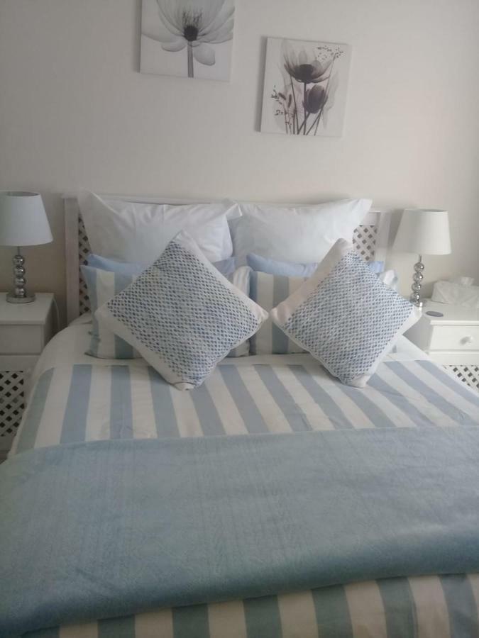 Settle Inn Self Catering Accommodation Colchester Dış mekan fotoğraf